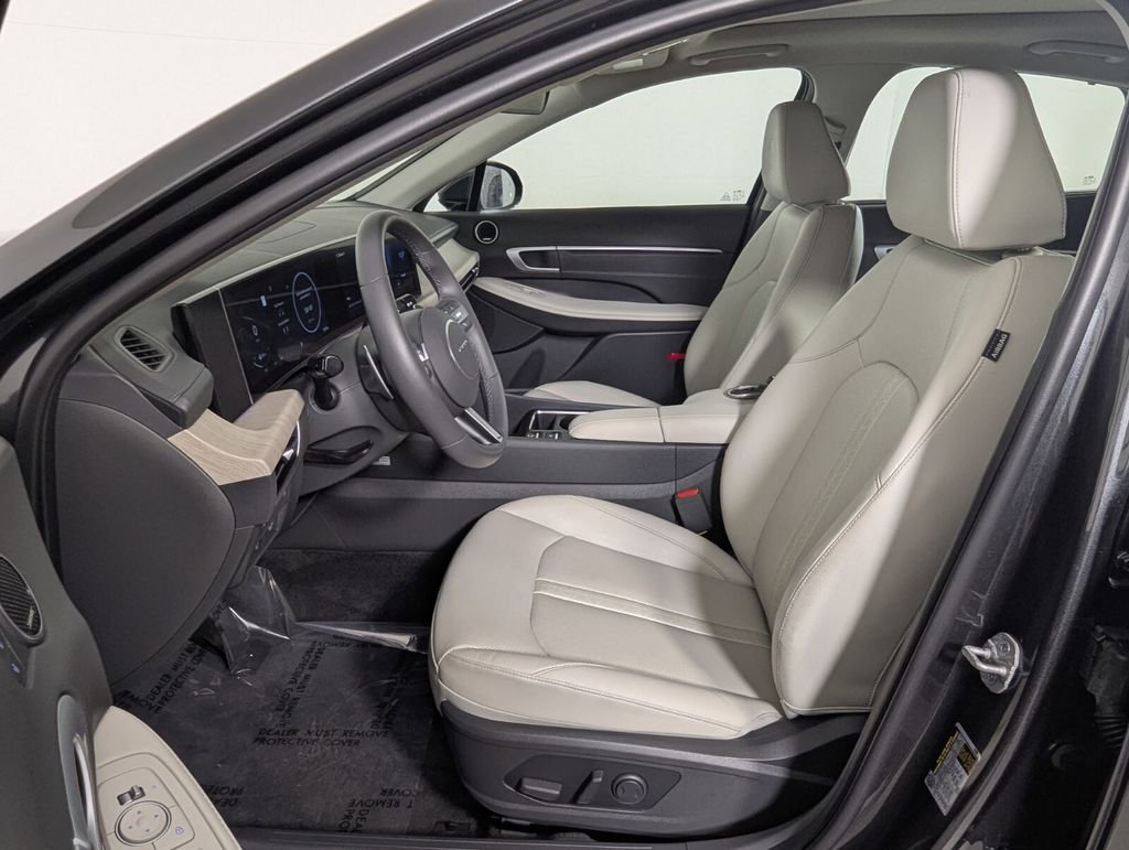 Certified 2025 Hyundai Sonata Limited image 14