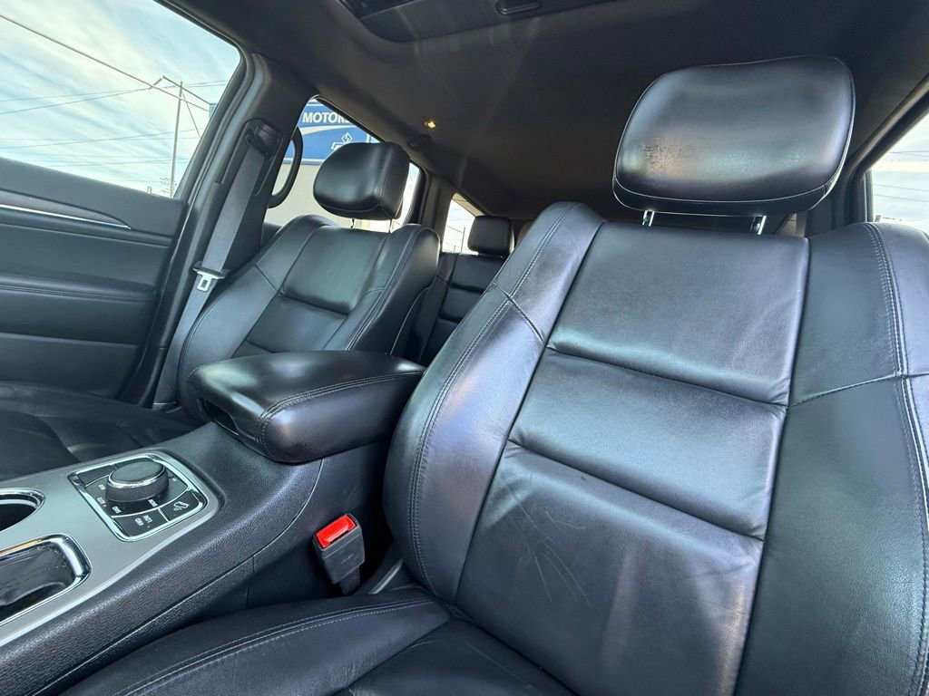Used 2020 Jeep Grand Cherokee Limited AWD/4WD image 26