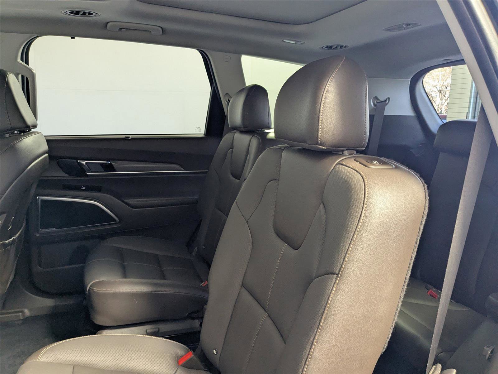 Used 2022 Kia Telluride SX w/ Nightfall Edition Package image 31