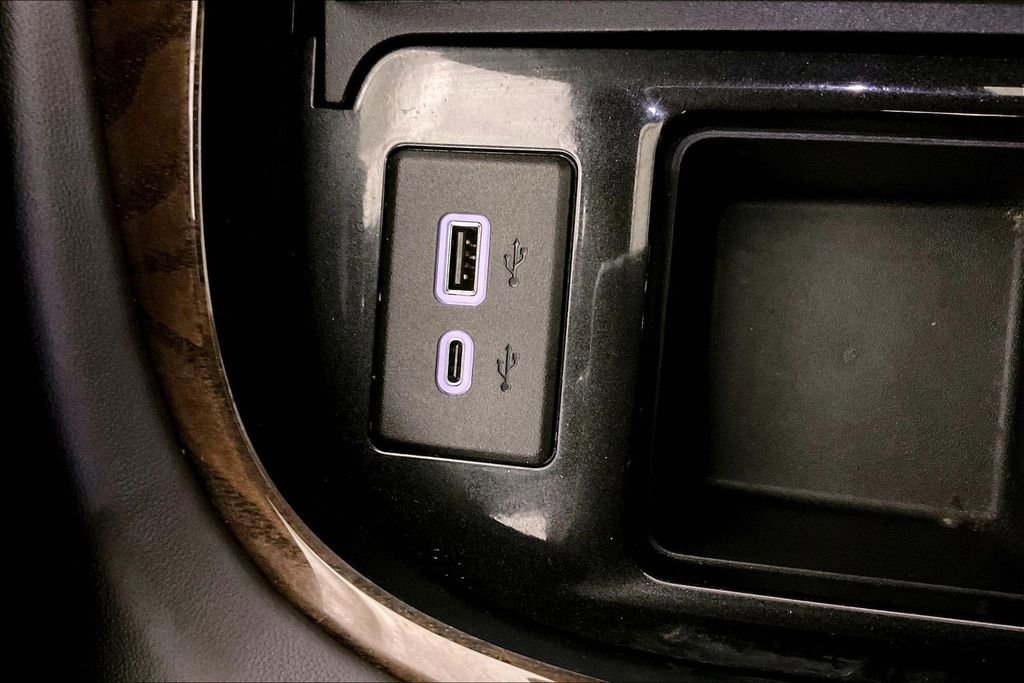 Used 2024 Cadillac Escalade ESV Sport Platinum image 33