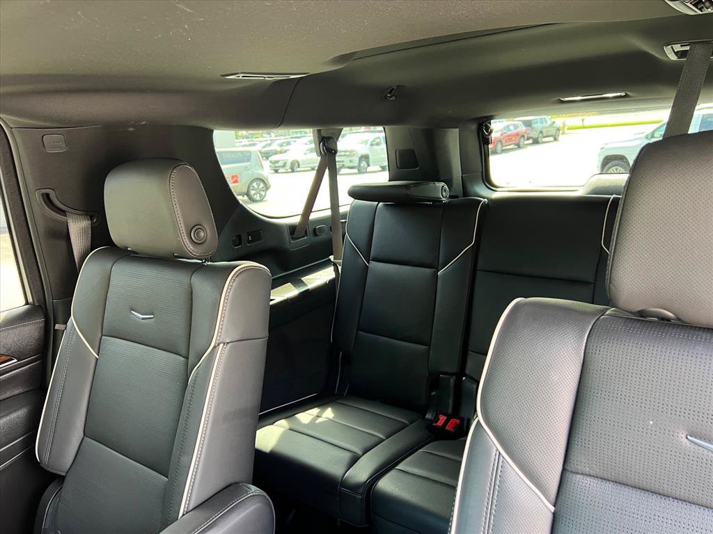Used 2023 Cadillac Escalade ESV Premium Luxury AWD/4WD image 13
