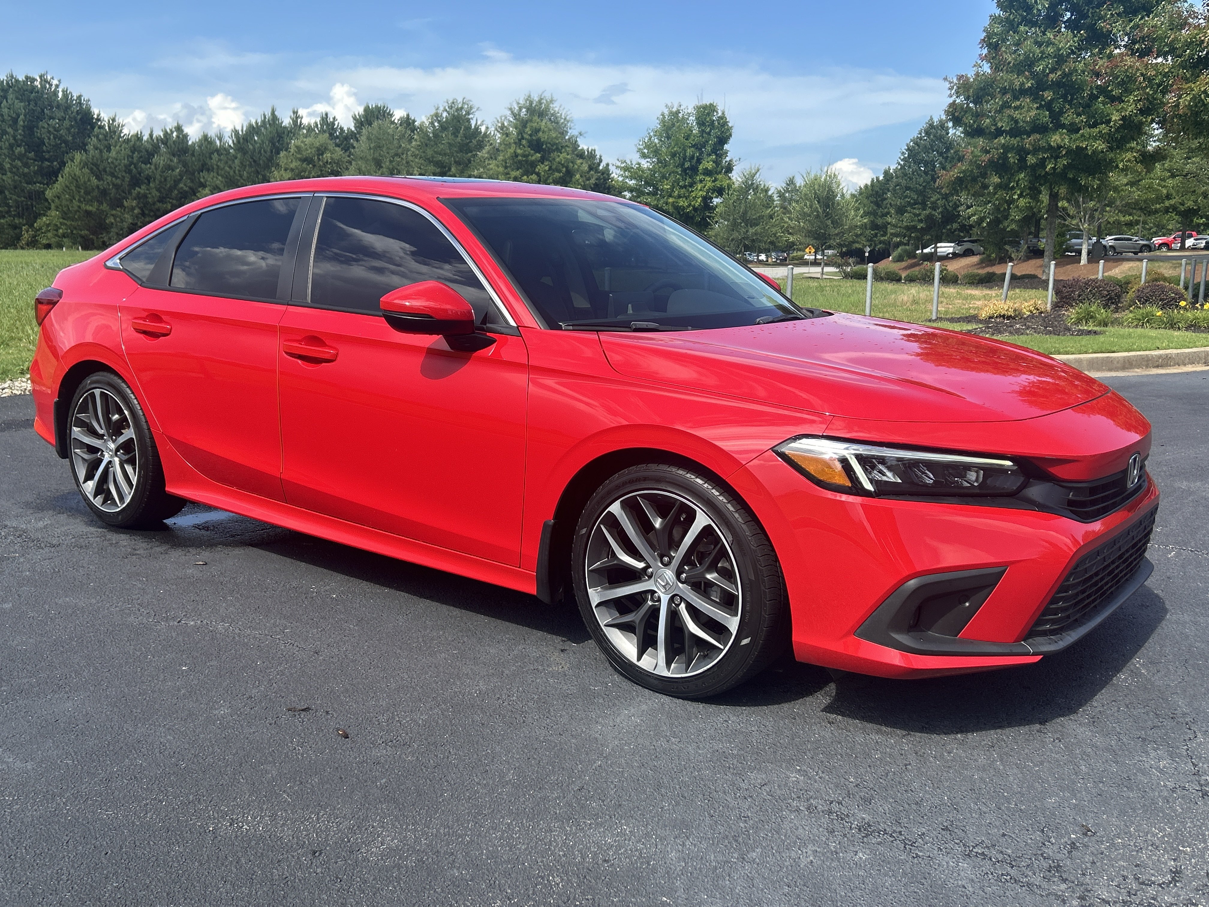 Used 2022 Honda Civic Touring image 2