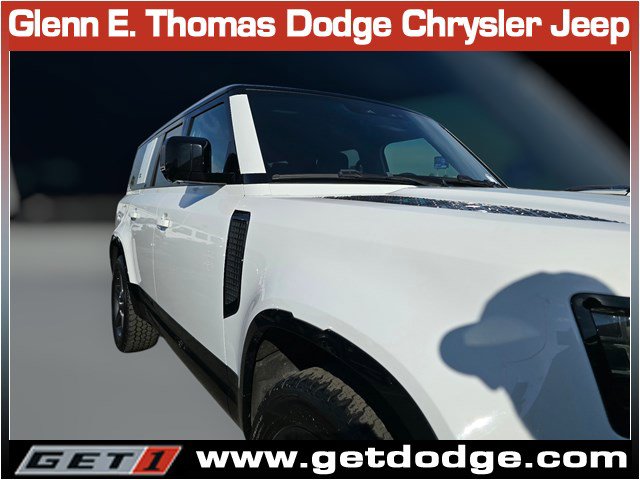 Used 2024 Land Rover Defender 130 X-Dynamic SE image 6