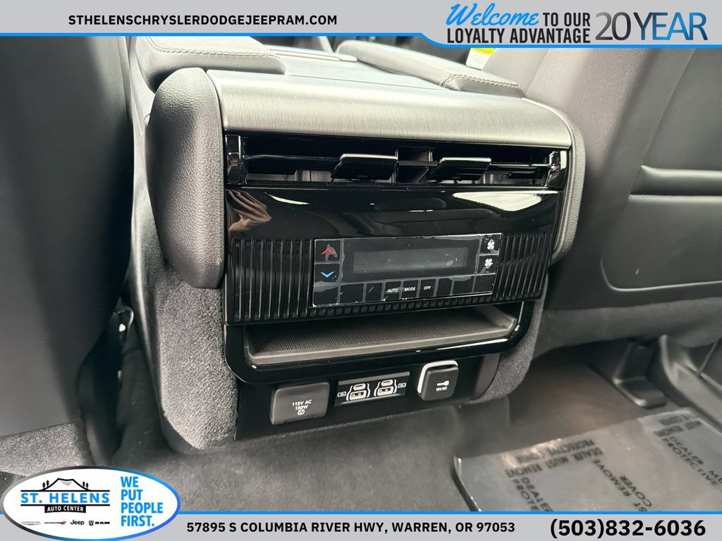 New 2026 Jeep Grand Wagoneer L 4WD w/ Premium Group I image 17