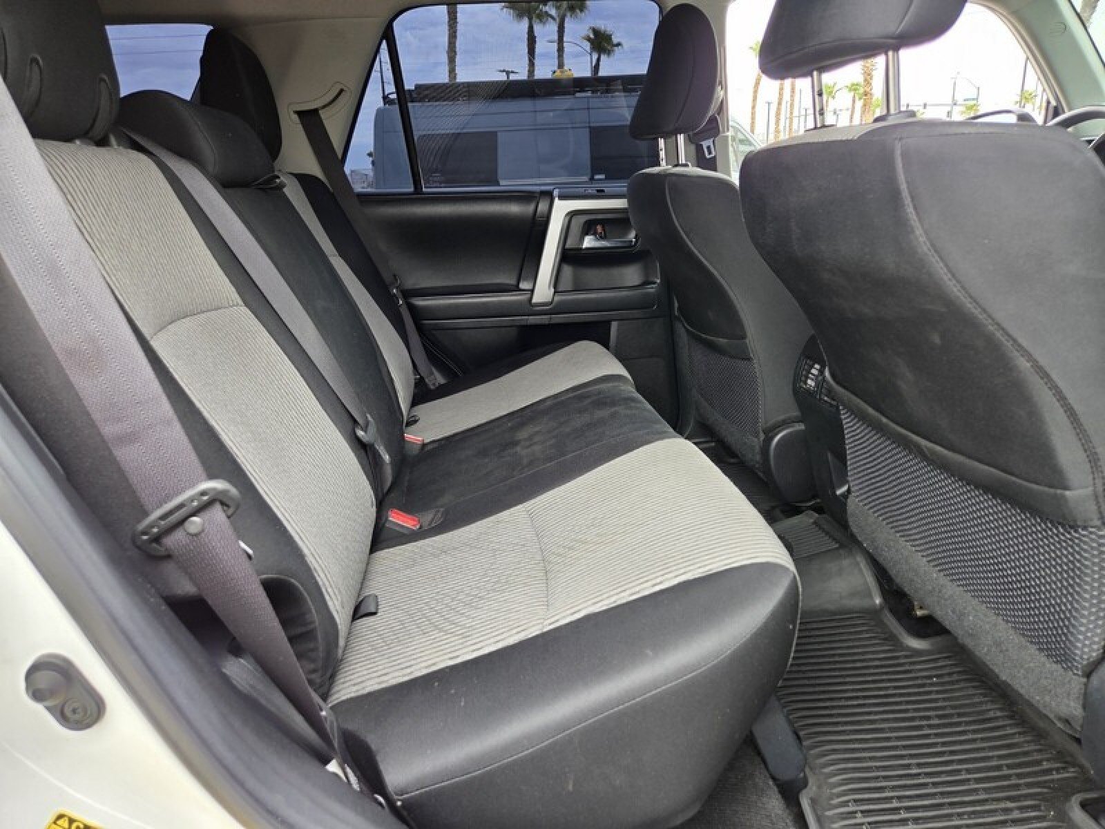 Used 2020 Toyota 4Runner SR5 AWD/4WD image 18
