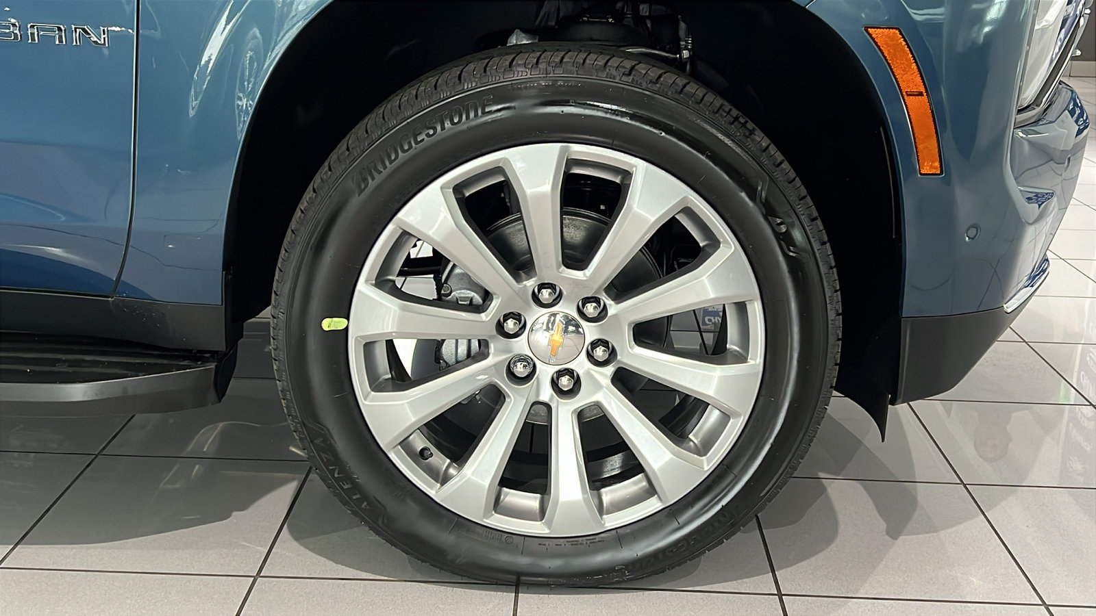 New 2026 Chevrolet Suburban Premier w/ Sun And Tow Package AWD/4WD image 4