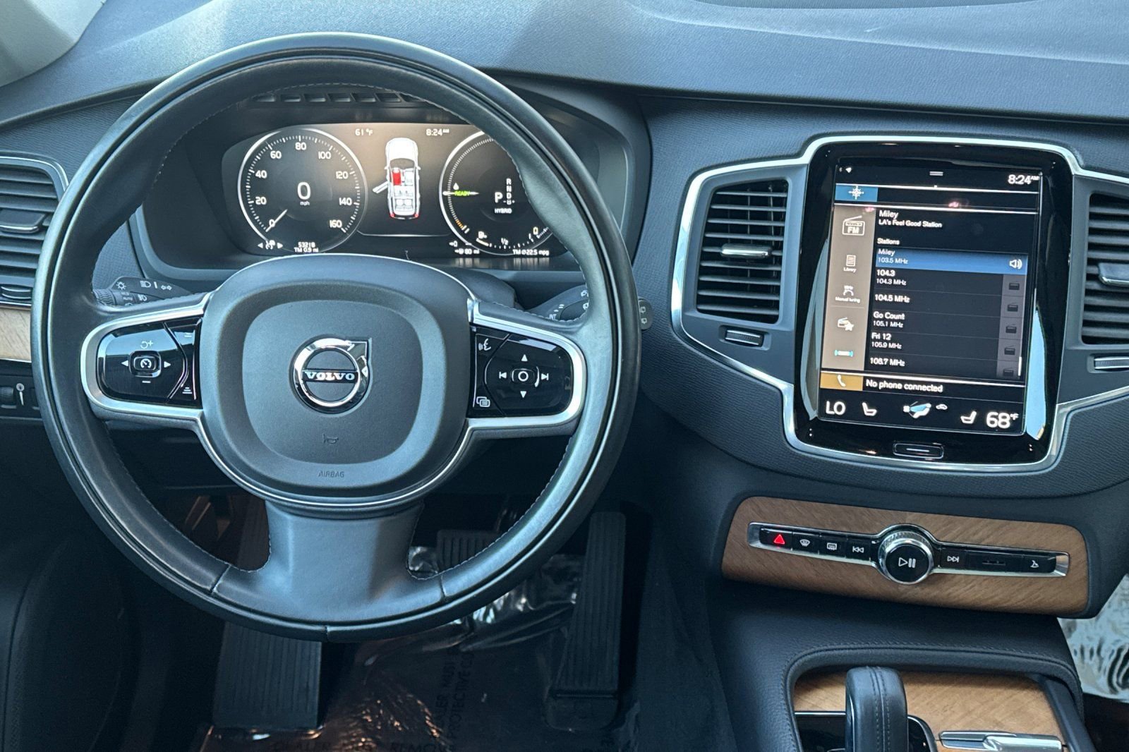 Used 2021 Volvo XC90 T8 Inscription Expression w/ Climate Package image 15