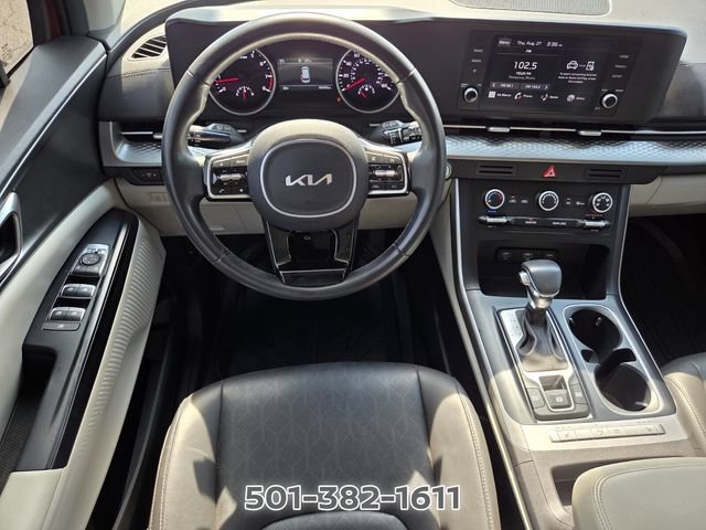 Used 2023 Kia Carnival LX FWD image 15