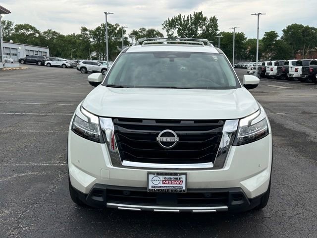 Certified 2024 Nissan Pathfinder SL w/ SL Premium Package AWD/4WD image 2