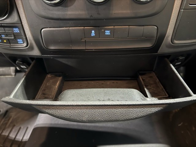 Used 2016 RAM 1500 ST w/ SXT Appearance Group image 20