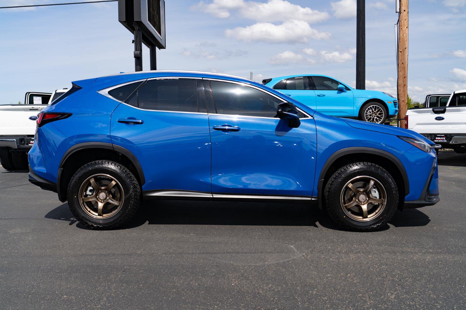 Used 2022 Lexus NX 350 AWD image 9