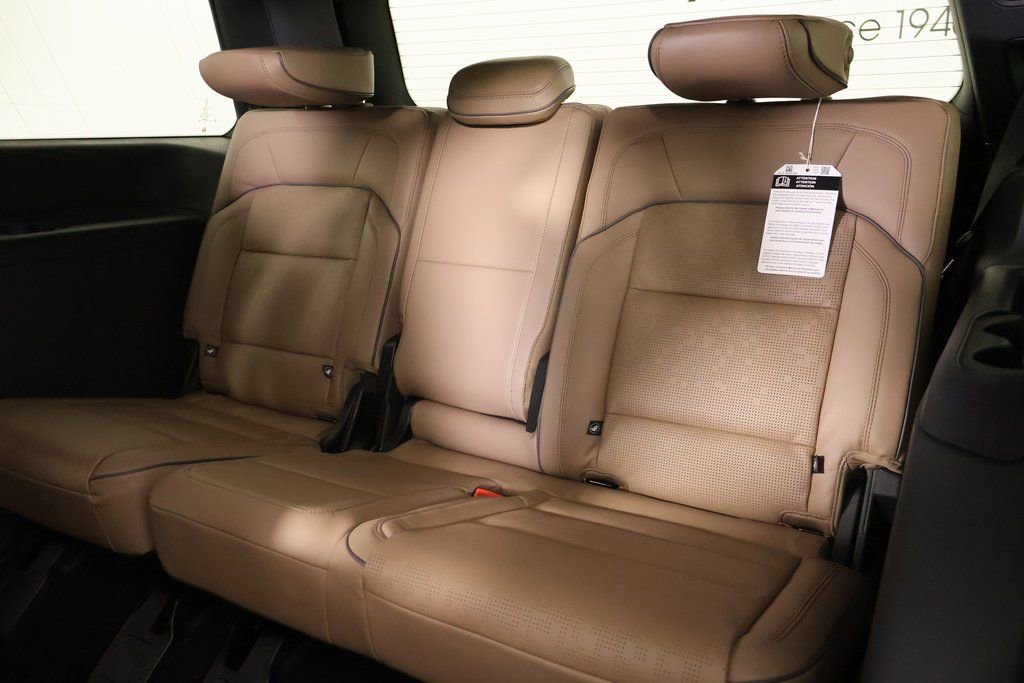 New 2025 Lincoln Navigator Black Label image 14