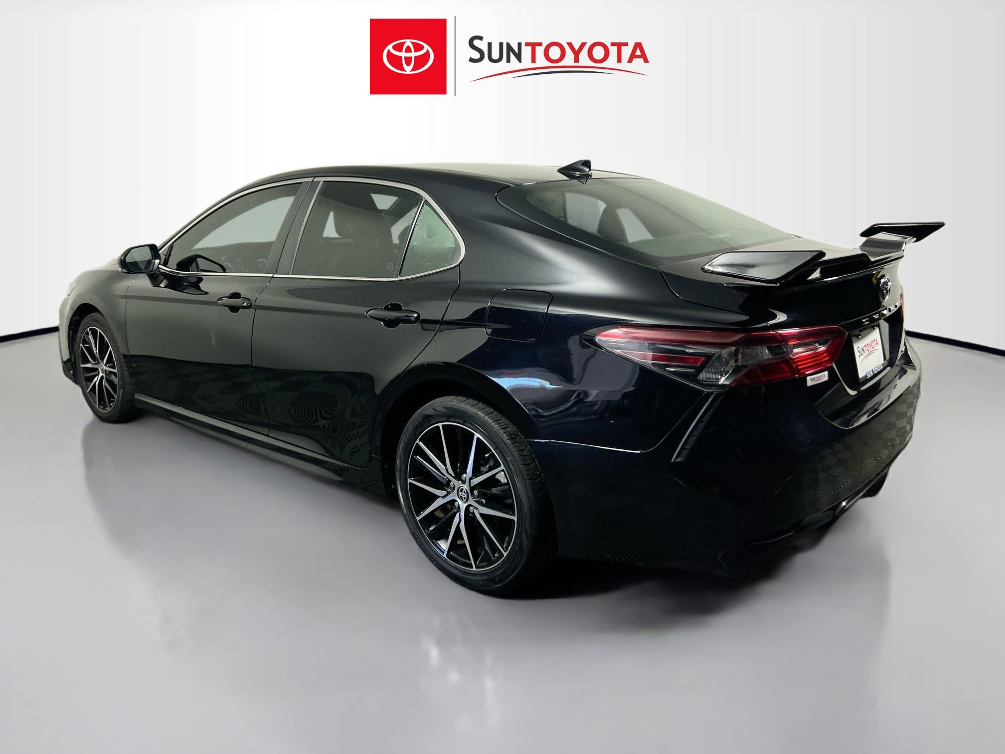 Used 2021 Toyota Camry SE w/ Audio Upgrade Package image 6