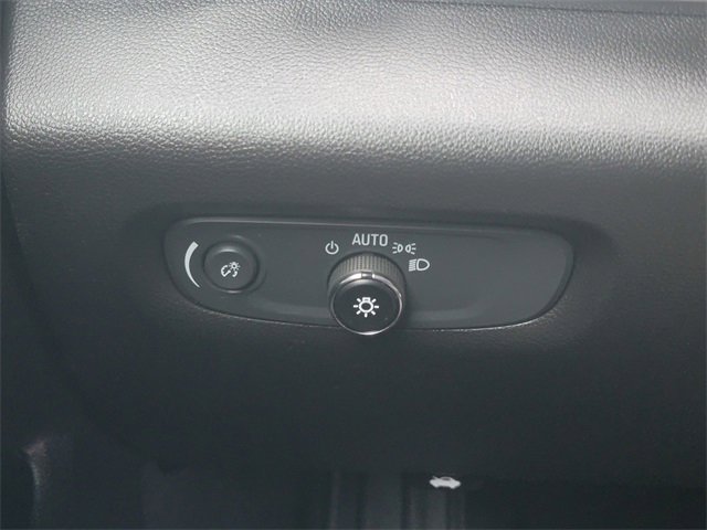 Certified 2023 Chevrolet Traverse LS image 33