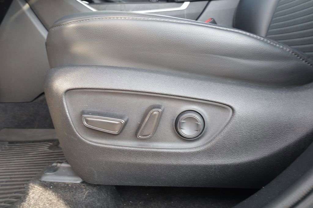 Used 2023 Toyota Highlander XSE image 22