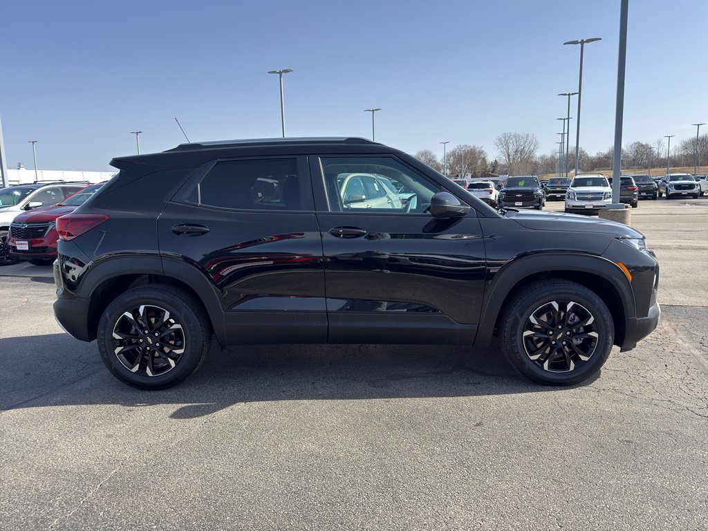 Used 2023 Chevrolet TrailBlazer LT w/ Convenience Package image 4