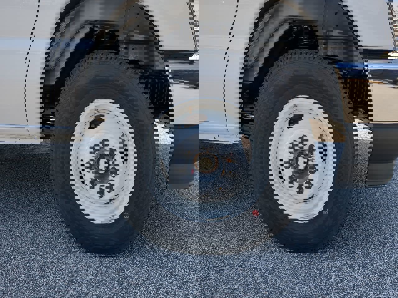 New 2025 Ford E-350 and Econoline 350 Super Duty w/ Power Equipment Group image 9