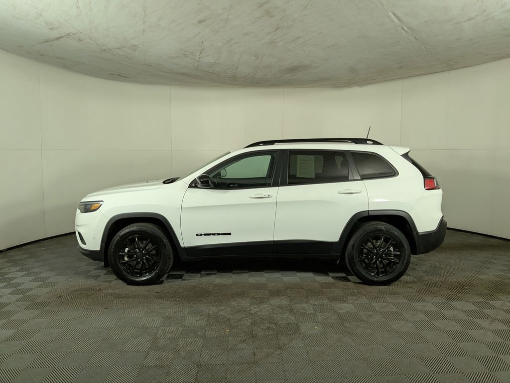 Certified 2023 Jeep Cherokee Altitude Lux image 3