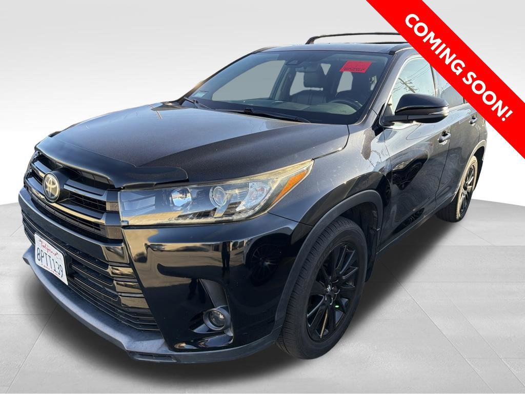 Used 2019 Toyota Highlander SE