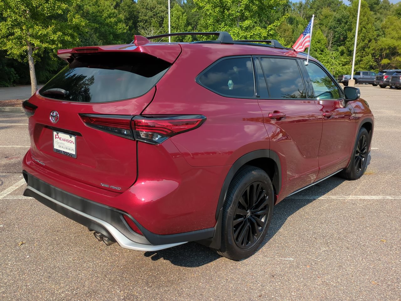 Used 2023 Toyota Highlander XSE AWD/4WD image 4