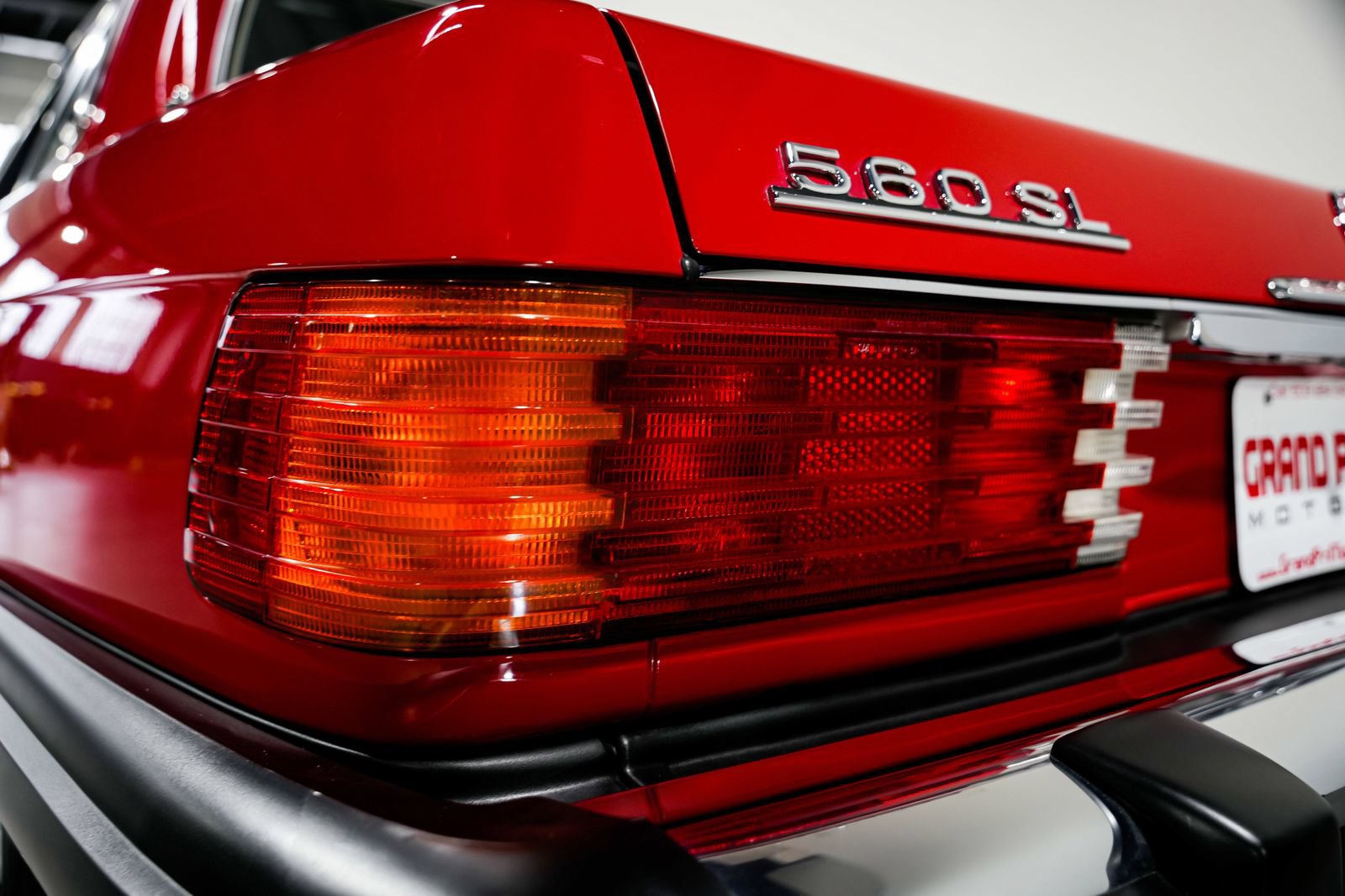 Used 1987 Mercedes-Benz 560 SL image 30