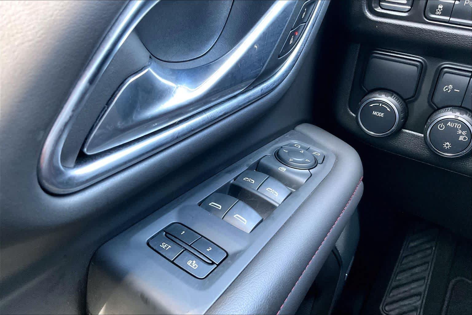 Used 2024 Chevrolet Suburban RST RWD image 35