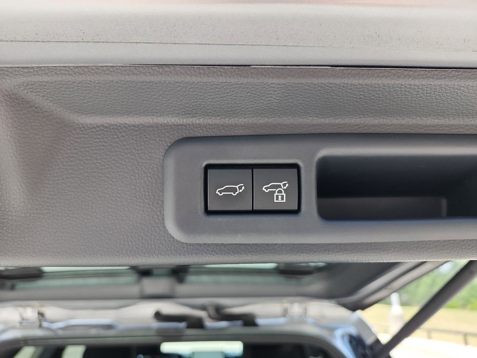 Used 2025 Toyota Sequoia Platinum image 14