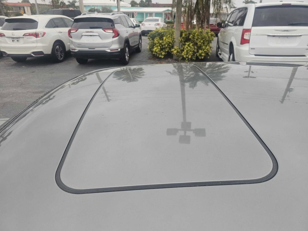 Used 2003 Jaguar XJ8 L image 4