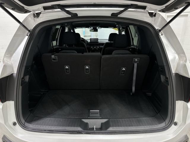 Used 2025 Honda Pilot Sport image 25