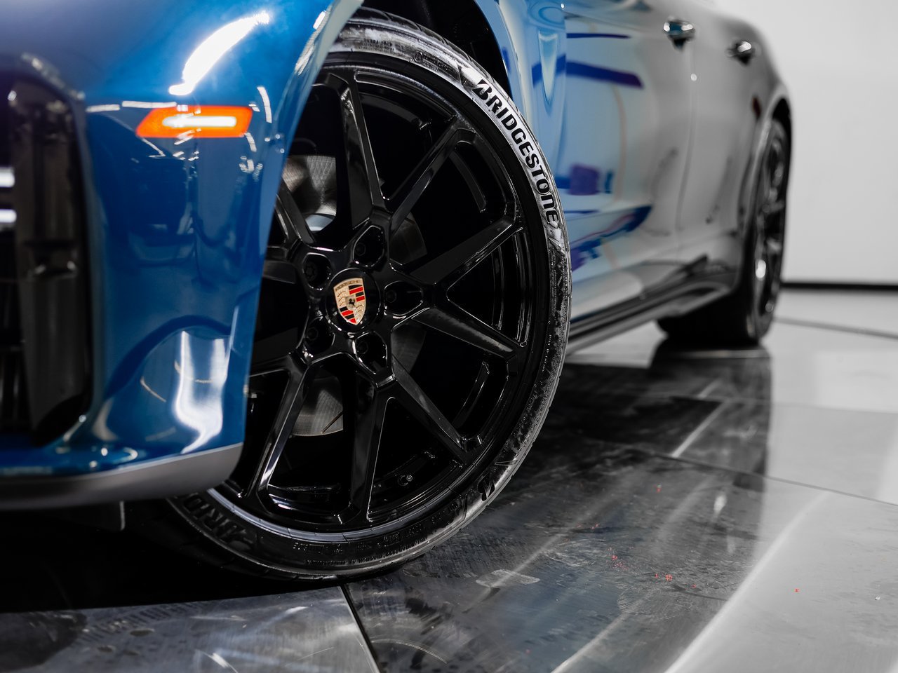 New 2026 Porsche Panamera 4 AWD/4WD image 12
