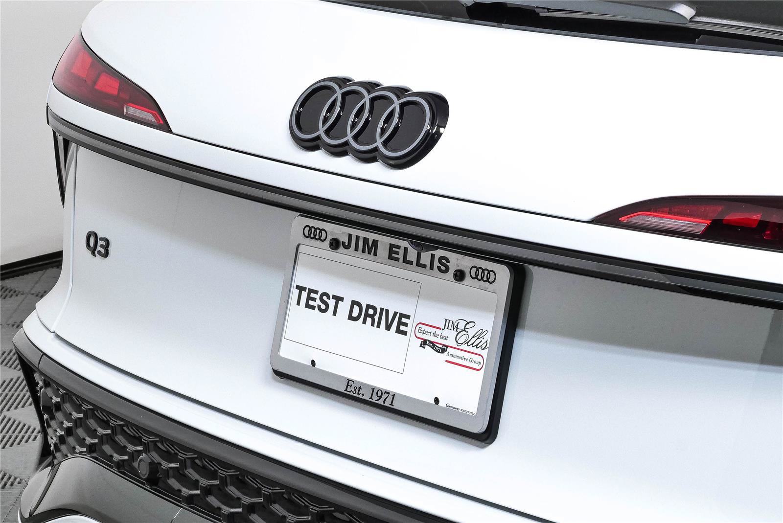 New 2026 Audi Q3 quattro 2.0T AWD/4WD image 38