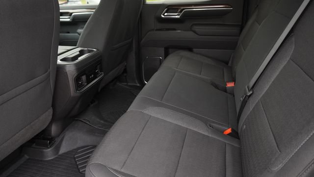 Used 2026 Chevrolet Silverado 1500 LT Trail Boss w/ LPO, Dark Essentials Package AWD/4WD image 13