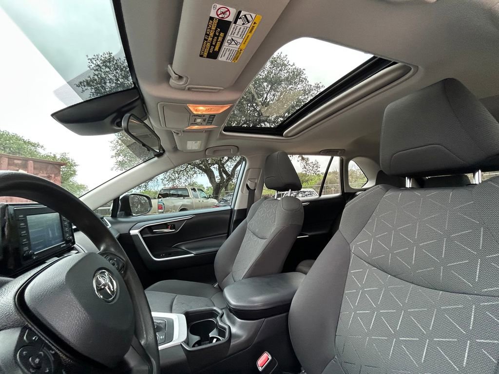 Used 2021 Toyota RAV4 XLE w/ Convenience Package AWD/4WD image 12