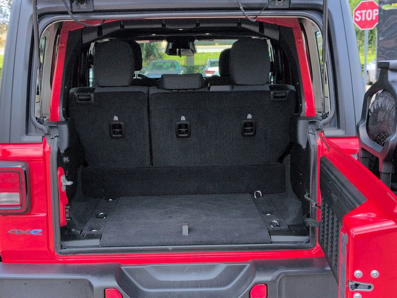Used 2025 Jeep Wrangler Unlimited Sport S 4xe AWD/4WD image 23