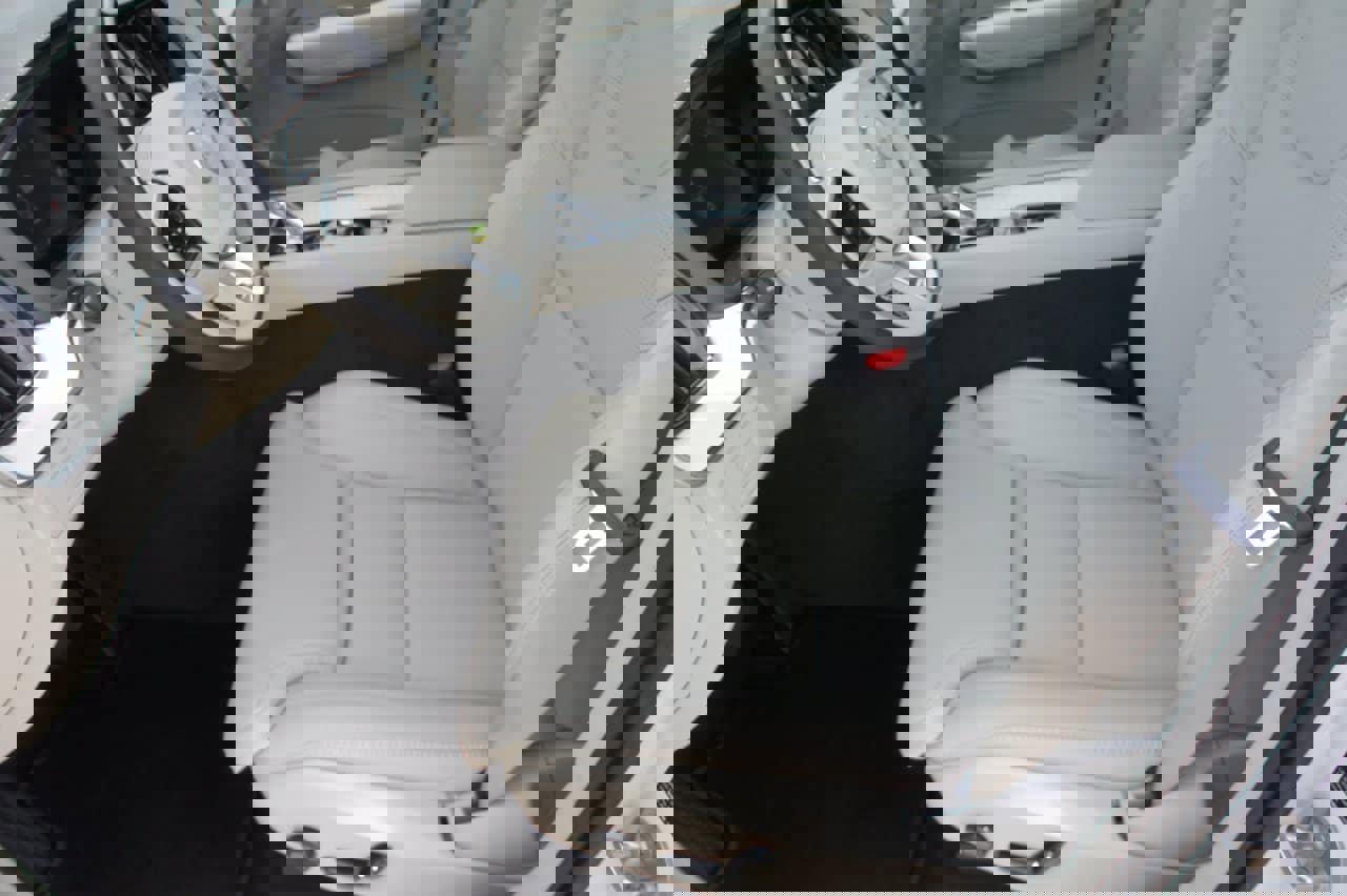 New 2026 Volvo XC60 B5 Ultra w/ Protection Package Premier image 17