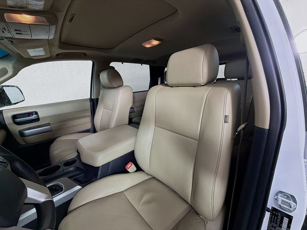 Used 2017 Toyota Sequoia Limited w/ Safety & Convenience Package AWD/4WD image 12