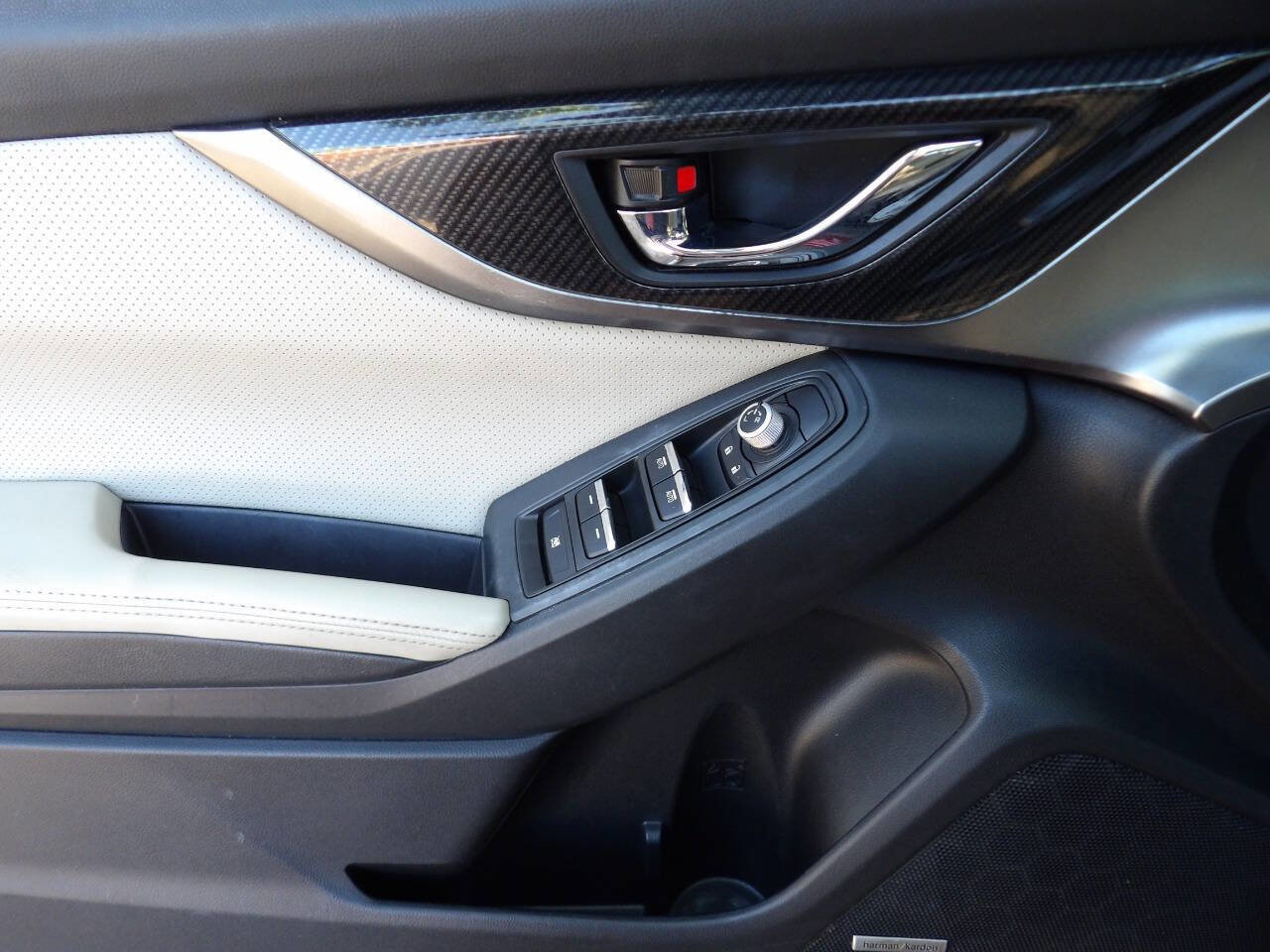 Used 2017 Subaru Impreza 2.0i Limited image 18