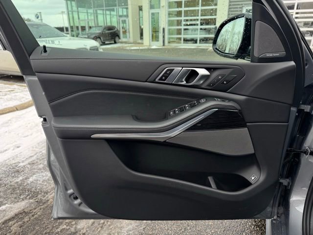 New 2026 BMW X5 xDrive50e w/ M Sport Package image 14