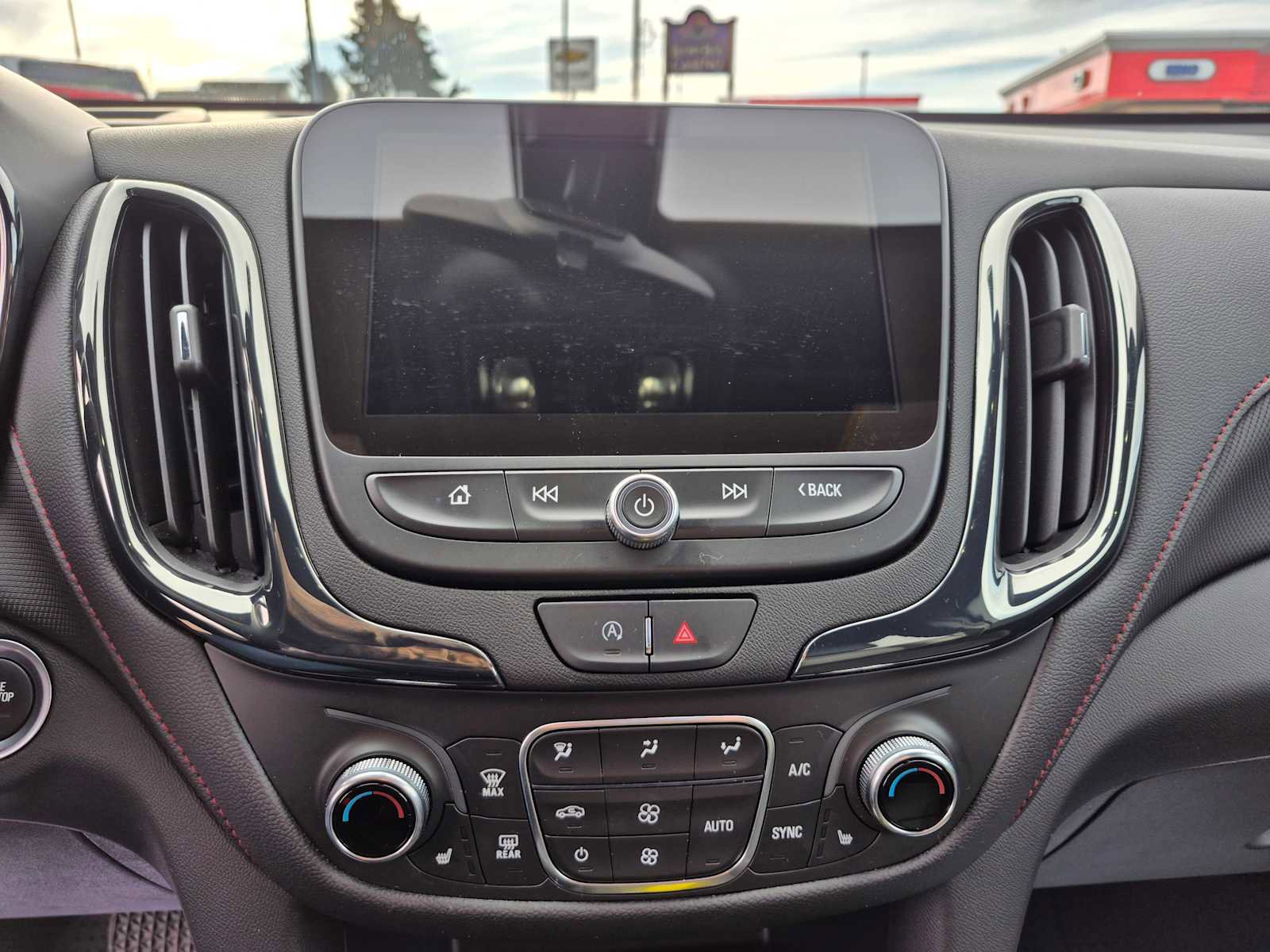 Used 2024 Chevrolet Equinox RS w/ RS Leather Package image 27