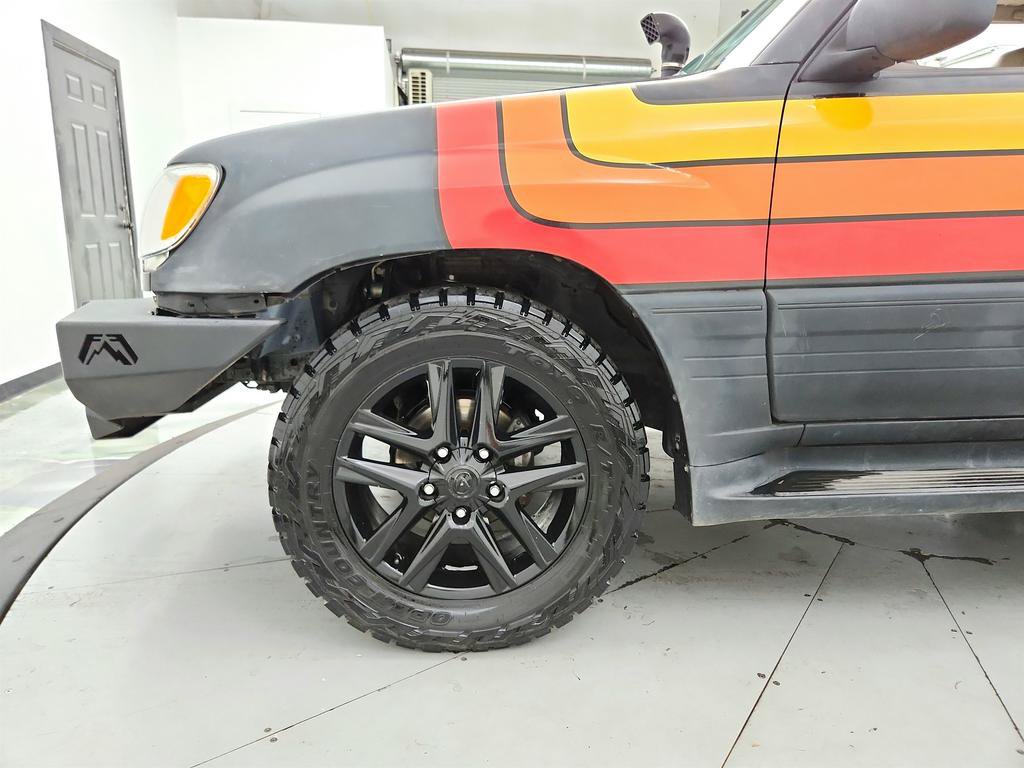 Used 1998 Lexus LX 470 4WD image 29