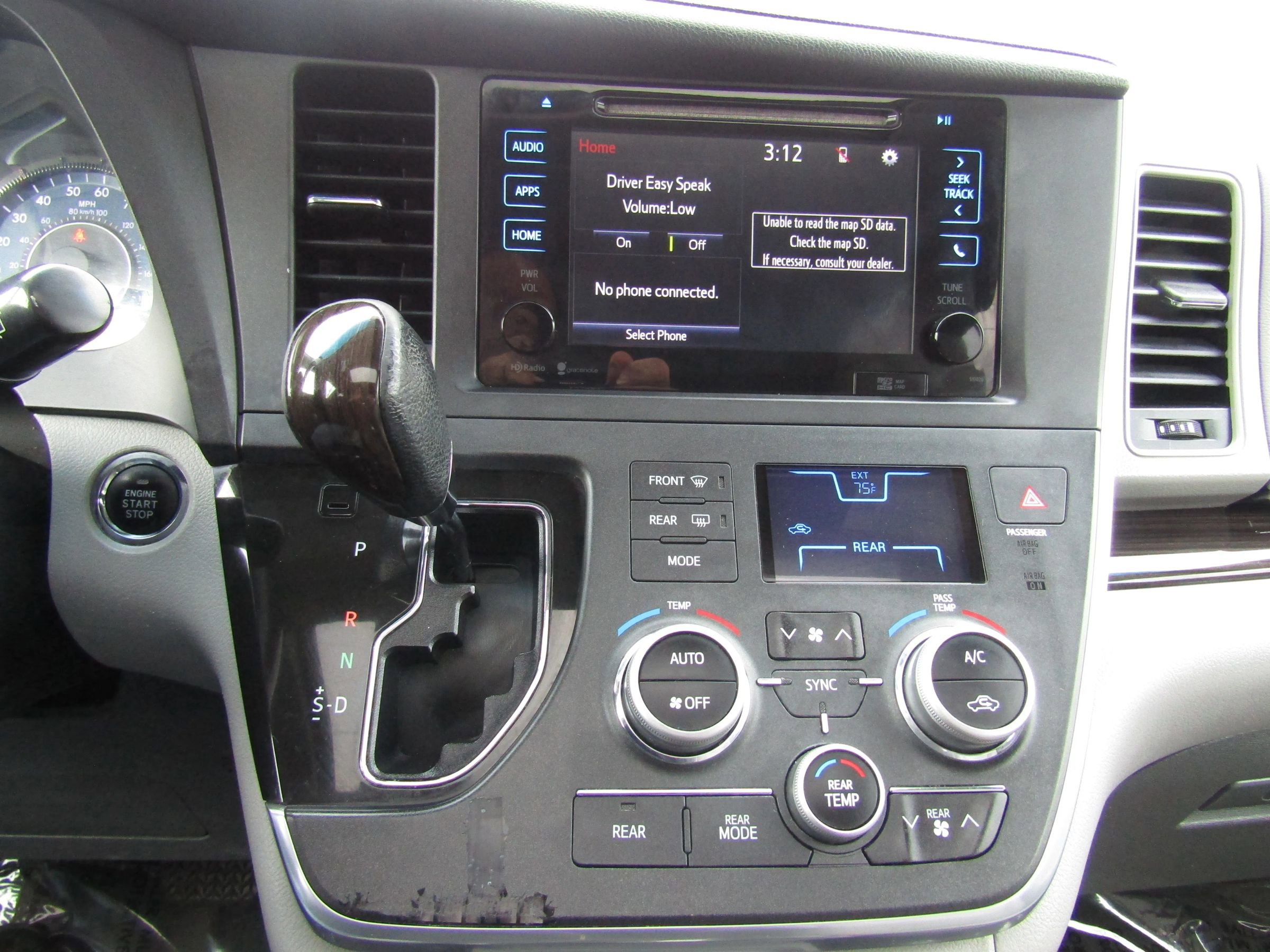 Used 2015 Toyota Sienna XLE w/ XLE Navigation Package image 24
