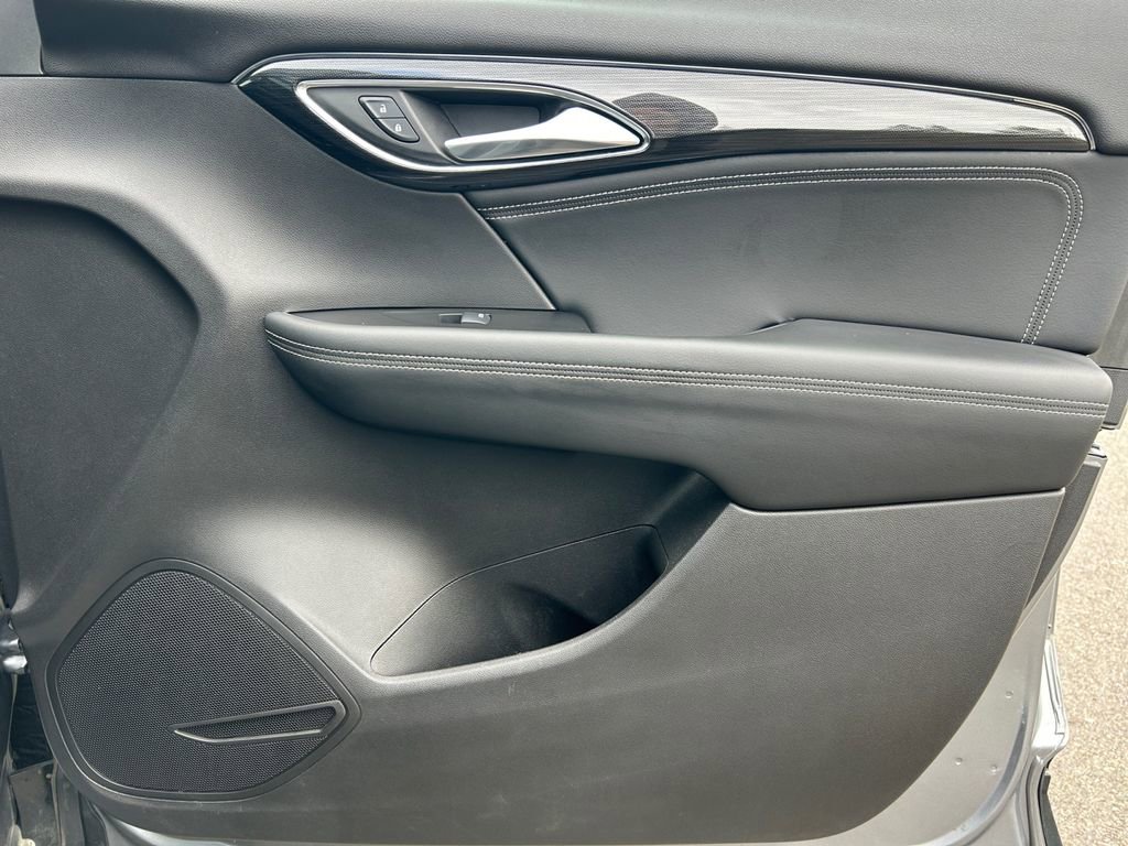 Used 2021 Buick Envision Essence w/ Sport Touring Package image 26