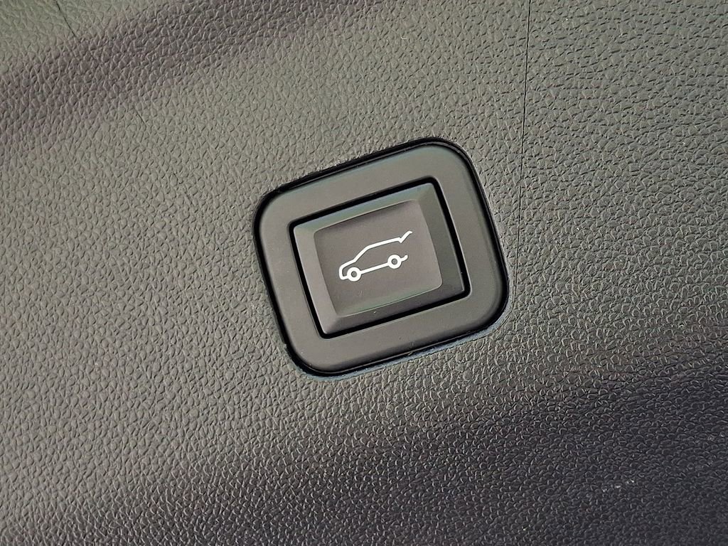 Certified 2023 GMC Yukon Denali Ultimate AWD/4WD image 33