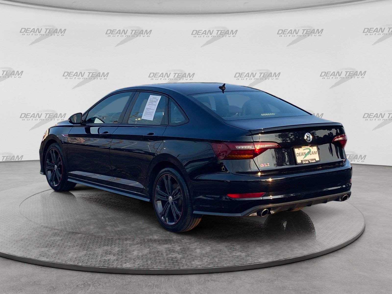 Used 2019 Volkswagen Jetta GLI FWD image 6