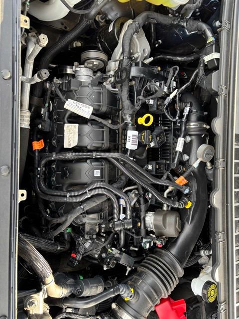 Certified 2021 Ford Edge SE image 23