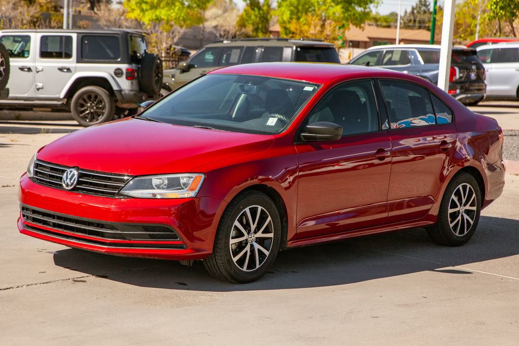 Used 2016 Volkswagen Jetta SE image 9