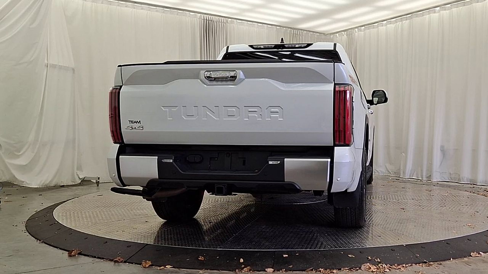 Used 2022 Toyota Tundra Limited w/ TRD Off-Road Package image 8