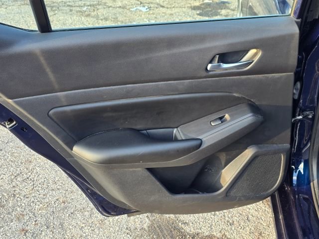 Used 2022 Nissan Altima 2.5 S image 12