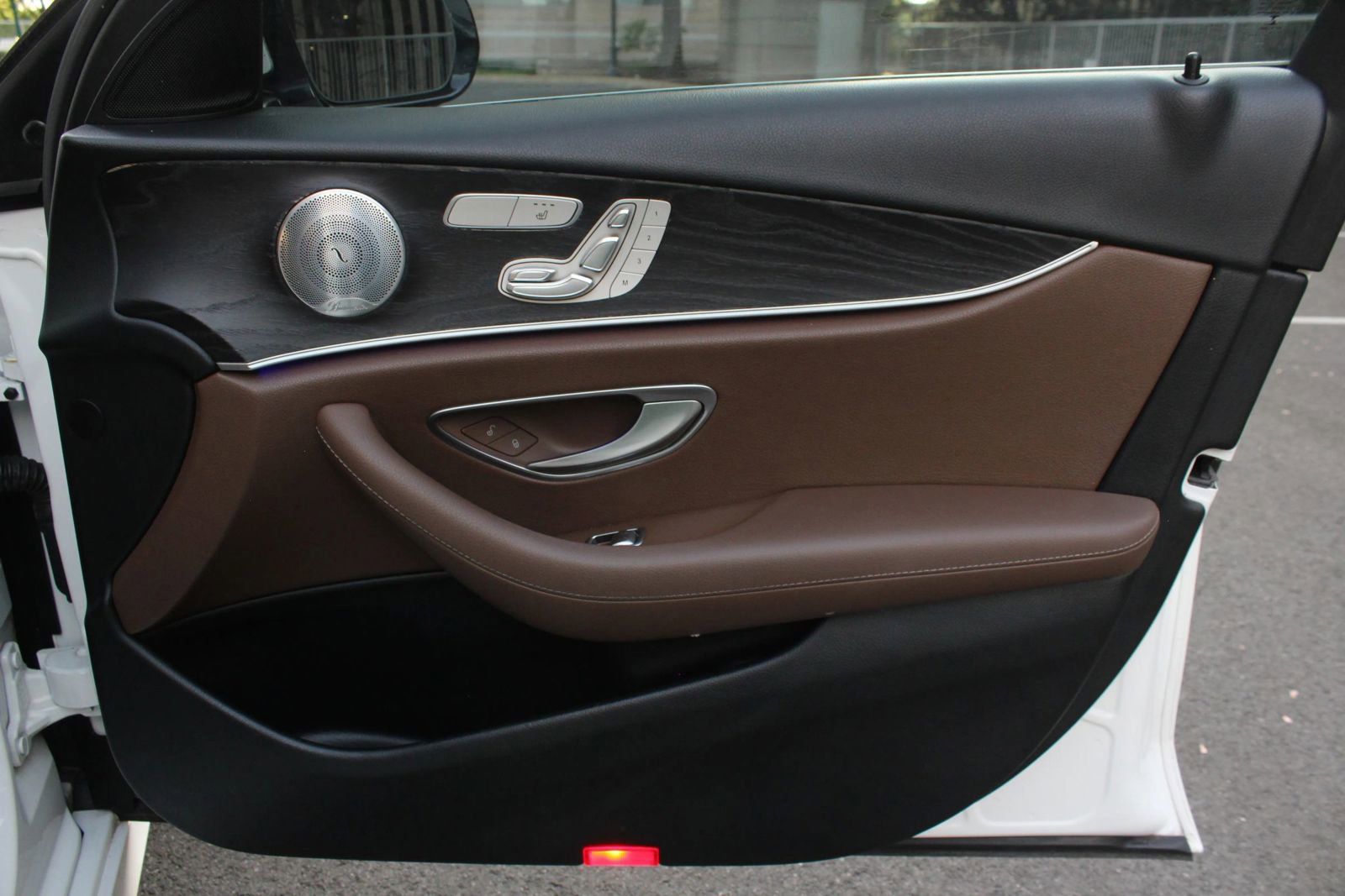 Used 2017 Mercedes-Benz E 300 image 26
