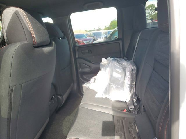 New 2026 Nissan Frontier PRO-4X w/ Pro-4x Convenience Package image 6